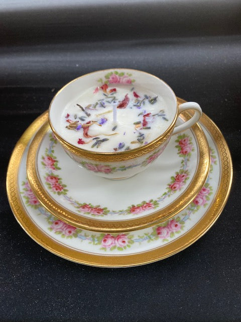 Forget Me Not – Royal Oud Scented Trio Teacup Candle