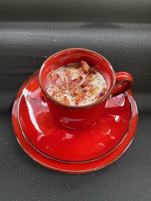 Rose Reverie – Velvet Rose Scented Vintage Teacup Candle